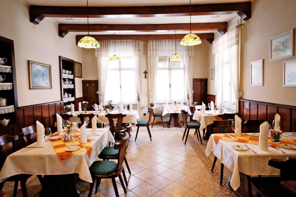 Fogado Az Oreg Preshez Hotel Mór Esterno foto